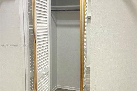 Copropriété à louer à Miami, Floride: 1 chambre, 66.15 m2 № 1891761 - photo 21