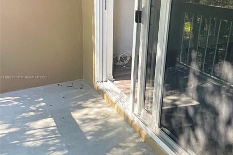Copropriété à louer à Miami, Floride: 1 chambre, 66.15 m2 № 1891761 - photo 15