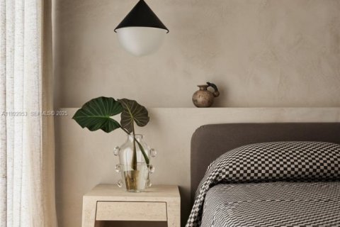 House in Miami Beach, Florida 3 bedrooms, 220.92 sq.m. № 1976887 - photo 20