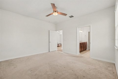 House in Land O' Lakes, Florida 2 bedrooms, 137.5 sq.m. № 2427361 - photo 16