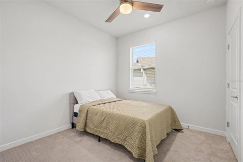 House in Land O' Lakes, Florida 2 bedrooms, 137.5 sq.m. № 2427361 - photo 20