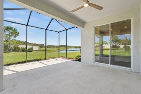 House in Land O' Lakes, Florida 2 bedrooms, 137.5 sq.m. № 2427361 - photo 27