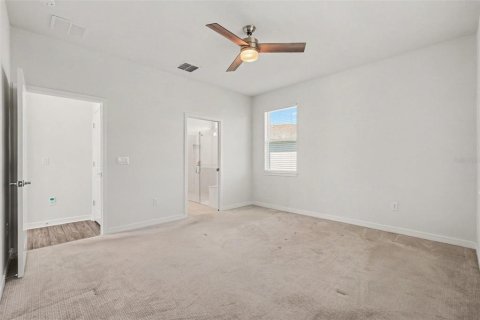 House in Land O' Lakes, Florida 2 bedrooms, 137.5 sq.m. № 2427361 - photo 17