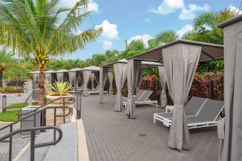 Снять в аренду кондоминиум в Дорал, Флорида 2 спальни, 105.44м2, № 2003542 - фото 26