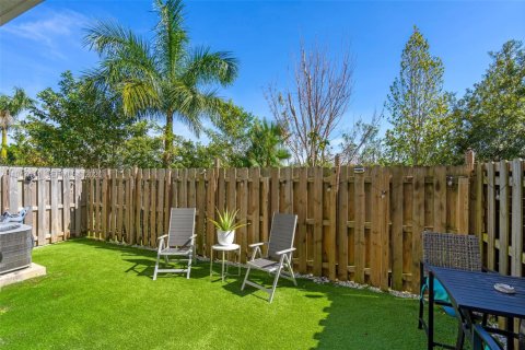 Снять в аренду кондоминиум в Дорал, Флорида 2 спальни, 105.44м2, № 2003542 - фото 5