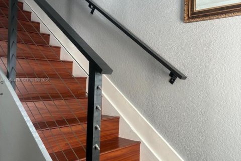 Touwnhouse à vendre à Hialeah Gardens, Floride: 2 chambres, 110.37 m2 № 2026022 - photo 12