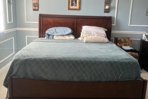 Touwnhouse à vendre à Hialeah Gardens, Floride: 2 chambres, 110.37 m2 № 2026022 - photo 14