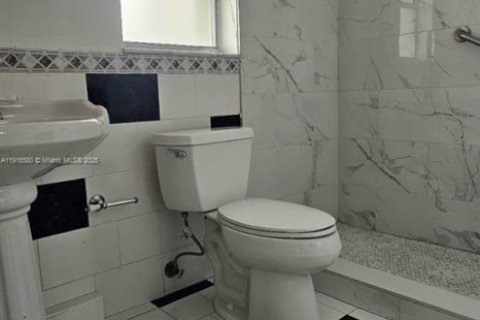 Condo in Sunrise, Florida, 1 bedroom  № 1971931 - photo 5