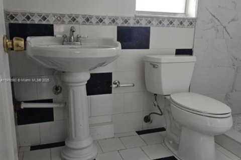 Condo in Sunrise, Florida, 1 bedroom  № 1971931 - photo 6