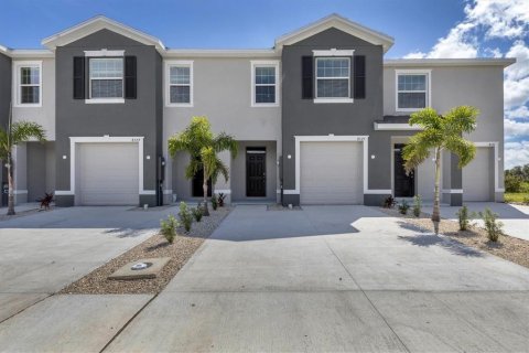 Townhouse in Sarasota, Florida 3 bedrooms, 155.43 sq.m. № 1909791 - photo 1