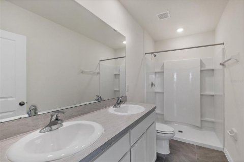 Townhouse in Sarasota, Florida 3 bedrooms, 155.43 sq.m. № 1909791 - photo 27