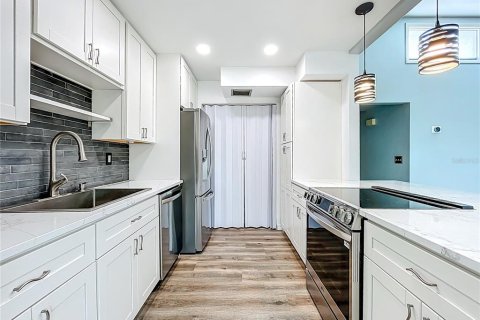 Condominio en alquiler en Clermont, Florida, 2 dormitorios, 128.76 m2 № 1915615 - foto 11