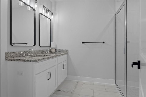 House in Weeki Wachee, Florida 4 bedrooms, 172.43 sq.m. № 2431886 - photo 23