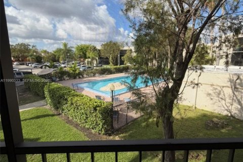 Condominio en venta en Miami, Florida, 2 dormitorios, 89.65 m2 № 2056524 - foto 10