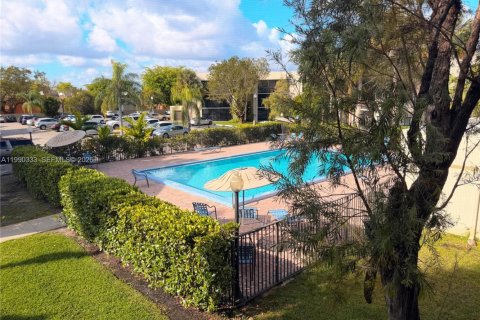 Condominio en venta en Miami, Florida, 2 dormitorios, 89.65 m2 № 2056524 - foto 2