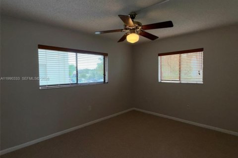 Condominio en venta en Miami, Florida, 2 dormitorios, 89.65 m2 № 2056524 - foto 18