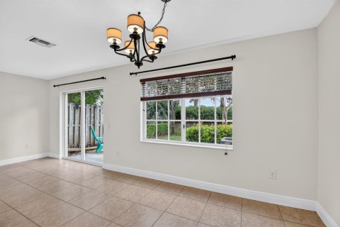 Townhouse in Boynton Beach, Florida 3 bedrooms, 133.87 sq.m. № 2260889 - photo 6