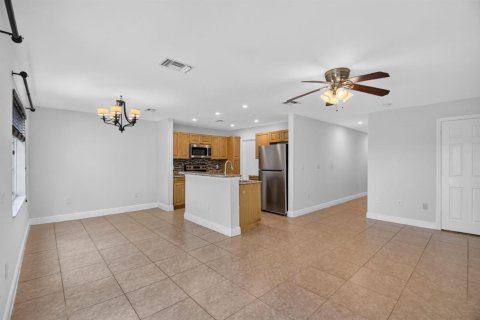 Townhouse in Boynton Beach, Florida 3 bedrooms, 133.87 sq.m. № 2260889 - photo 5