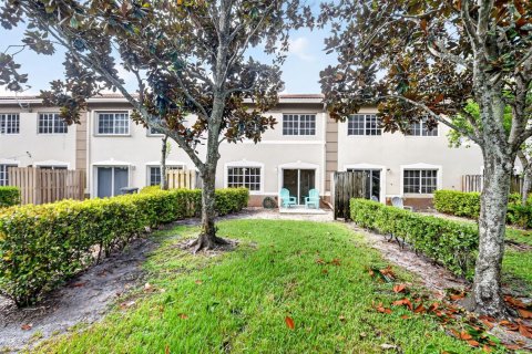 Townhouse in Boynton Beach, Florida 3 bedrooms, 133.87 sq.m. № 2260889 - photo 29