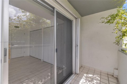 Купить таунхаус в Майами, Флорида 6 комнат, 108.6м2, № 2056647 - фото 27