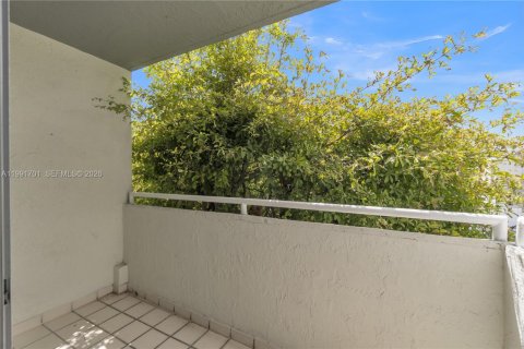 Купить таунхаус в Майами, Флорида 6 комнат, 108.6м2, № 2056647 - фото 28