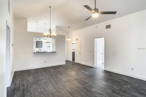 Купить виллу или дом в Киссимми, Флорида 7 комнат, 107.67м2, № 1637522 - фото 15