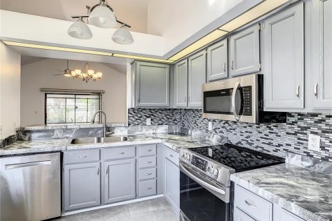 Купить виллу или дом в Киссимми, Флорида 7 комнат, 107.67м2, № 1637522 - фото 9