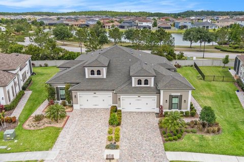 House in Wesley Chapel, Florida 3 bedrooms, 210.8 sq.m. № 1681226 - photo 3