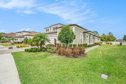 House in Wesley Chapel, Florida 3 bedrooms, 210.8 sq.m. № 1681226 - photo 7
