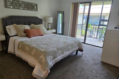 Condominio en venta en Saint Petersburg, Florida, 2 dormitorios, 77.11 m2 № 1801652 - foto 15