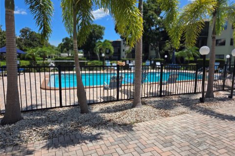 Condominio en venta en Saint Petersburg, Florida, 2 dormitorios, 77.11 m2 № 1801652 - foto 27