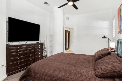 Condo in Orlando, Florida, 3 bedrooms № 2094497 - photo 15