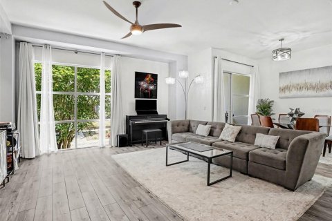 Condo in Orlando, Florida, 3 bedrooms № 2094497 - photo 9