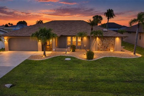 Villa ou maison à vendre à Port Charlotte, Floride: 3 chambres, 201.23 m2 № 2406591 - photo 5