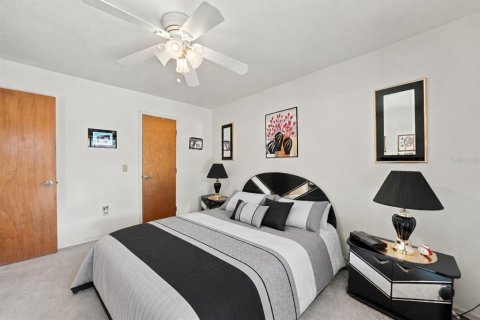 Villa ou maison à vendre à Port Charlotte, Floride: 3 chambres, 201.23 m2 № 2406591 - photo 11