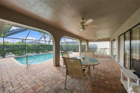 Villa ou maison à vendre à Port Charlotte, Floride: 3 chambres, 201.23 m2 № 2406591 - photo 18