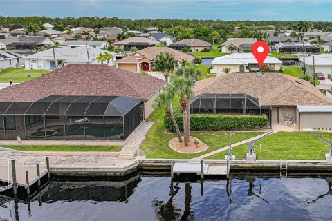 Villa ou maison à vendre à Port Charlotte, Floride: 3 chambres, 201.23 m2 № 2406591 - photo 3