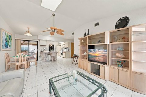 Villa ou maison à vendre à Port Charlotte, Floride: 3 chambres, 201.23 m2 № 2406591 - photo 28