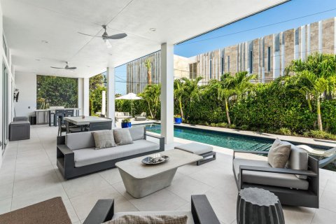 Villa ou maison à vendre à Lantana, Floride: 4 chambres, 242.29 m2 № 2087703 - photo 15