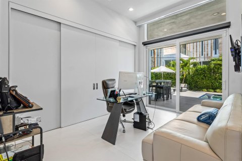 Villa ou maison à vendre à Lantana, Floride: 4 chambres, 242.29 m2 № 2087703 - photo 10