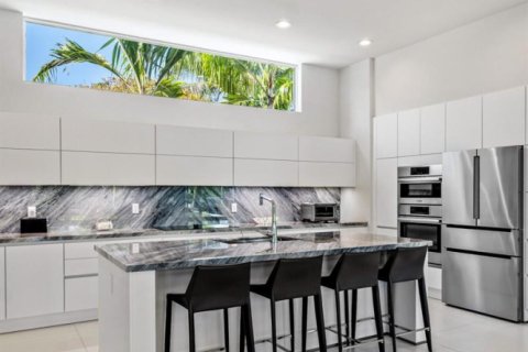 Villa ou maison à vendre à Lantana, Floride: 4 chambres, 242.29 m2 № 2087703 - photo 8