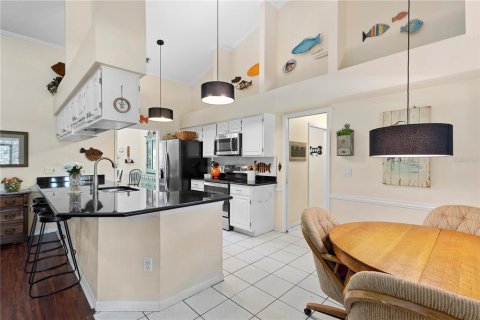 House in Orlando, Florida 4 bedrooms, 217.76 sq.m. № 1732211 - photo 13