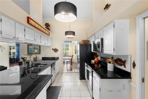 House in Orlando, Florida 4 bedrooms, 217.76 sq.m. № 1732211 - photo 14