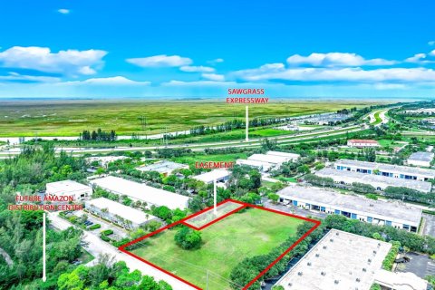 Commercial property in Sunrise, Florida № 2147144