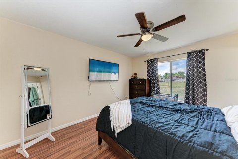 House in North Port, Florida 3 bedrooms, 124.86 sq.m. № 1591370 - photo 20