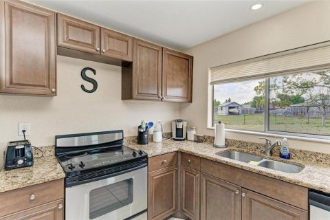 House in North Port, Florida 3 bedrooms, 124.86 sq.m. № 1591370 - photo 14