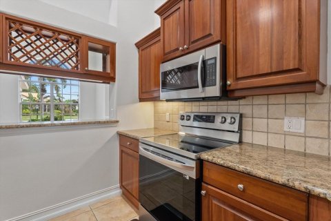 House in Sarasota, Florida 3 bedrooms, 340.21 sq.m. № 2273282 - photo 15