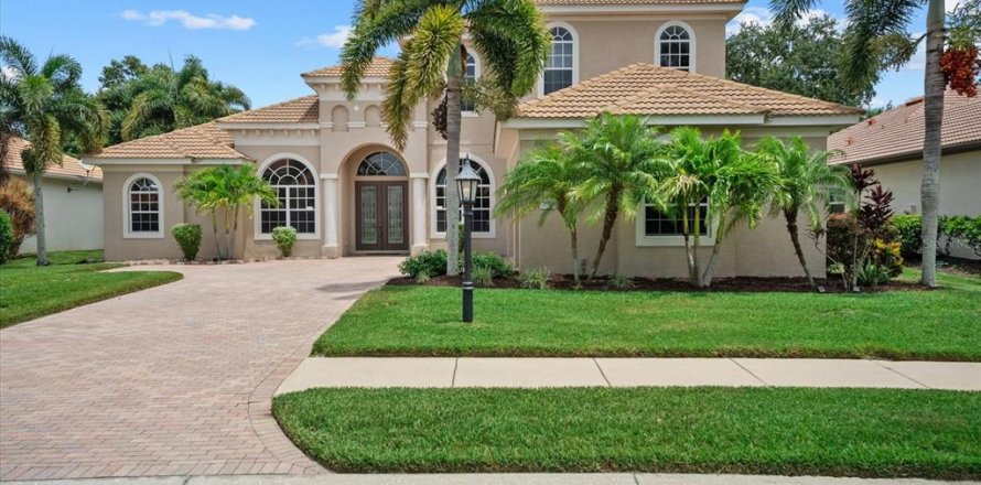 House in Sarasota, Florida 3 bedrooms, 340.21 sq.m. № 2273282