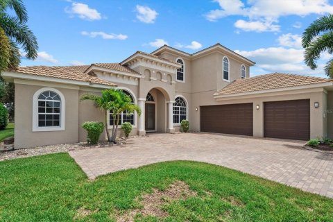 House in Sarasota, Florida 3 bedrooms, 340.21 sq.m. № 2273282 - photo 2