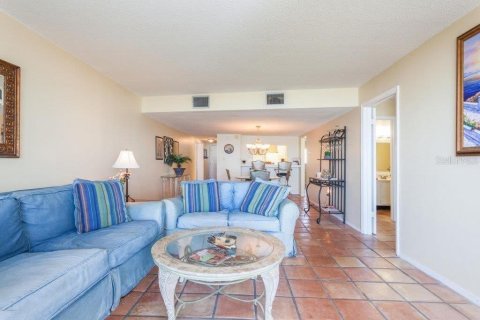 Condo in Cocoa Beach, Florida, 3 bedrooms  № 1579231 - photo 3